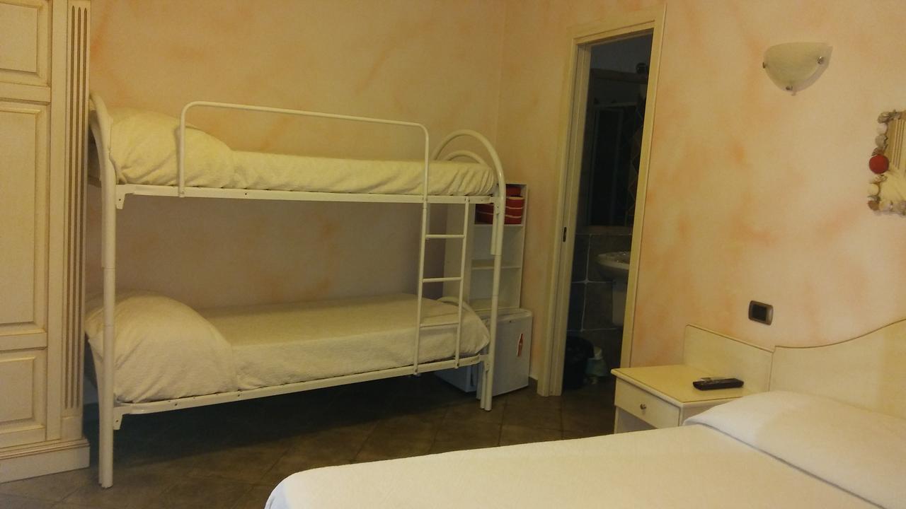 Hotel Sa Cralla วิลลัสซีมีอุส ภายนอก รูปภาพ